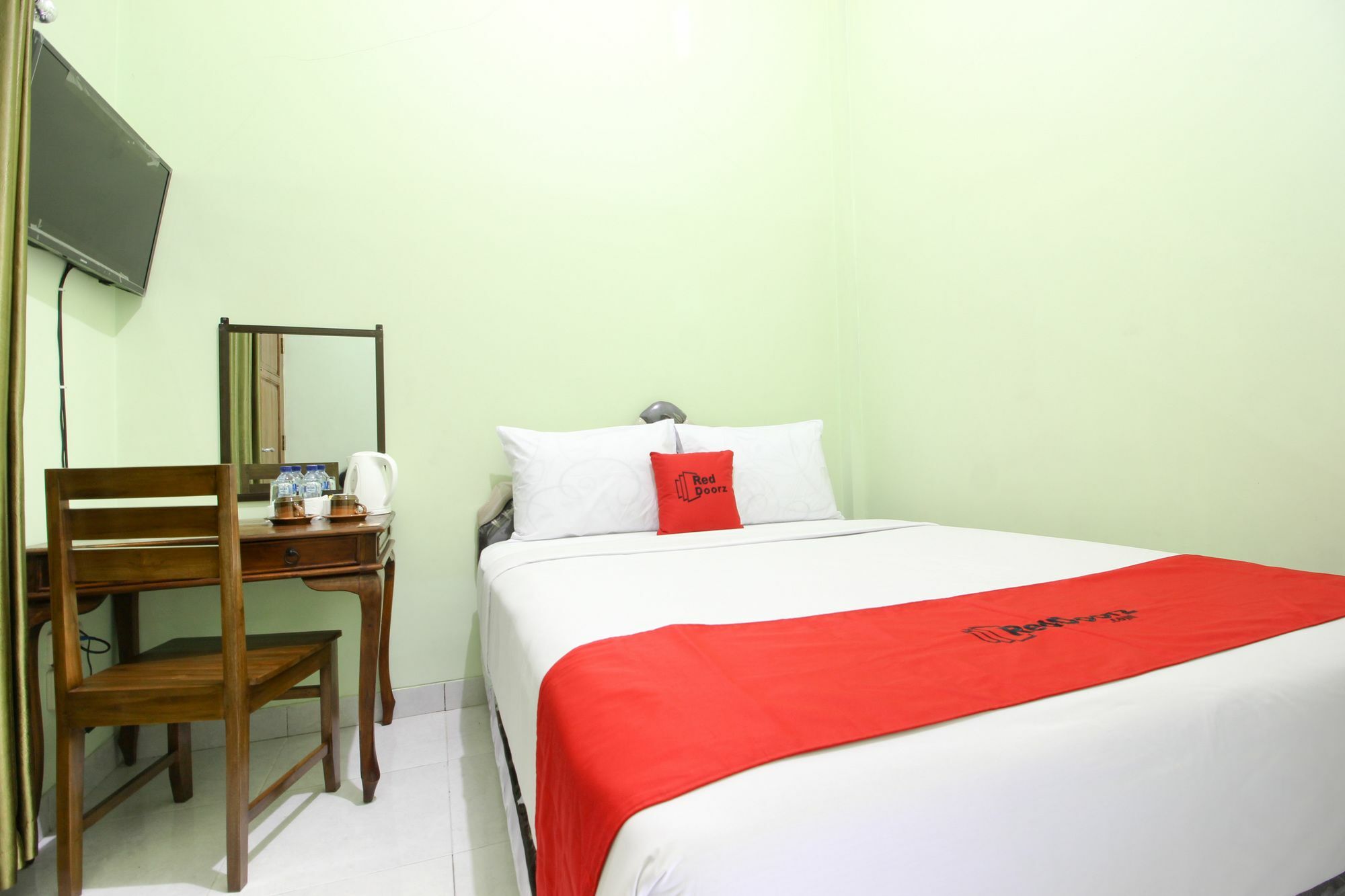 Reddoorz Plus Near Taman Sari Yogyakarta Exterior photo